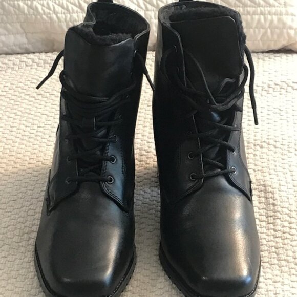 Black Heeled Ankle Boots St John's Bay - Brand New with Tags! - Picture 2 of 10